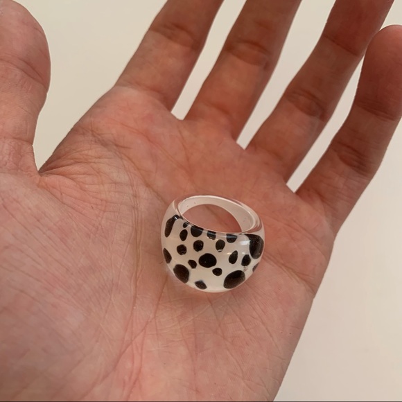 Black & White Cow Pattern Ring - Picture 5 of 7